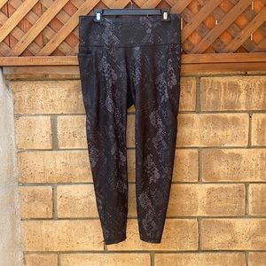 High waisted snake print leggings